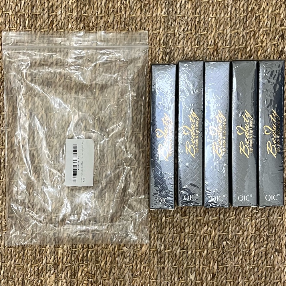 QIC Beauty Lipstick Set